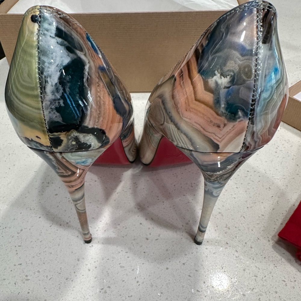 🔥Christian Louboutin Marble Heels🔥